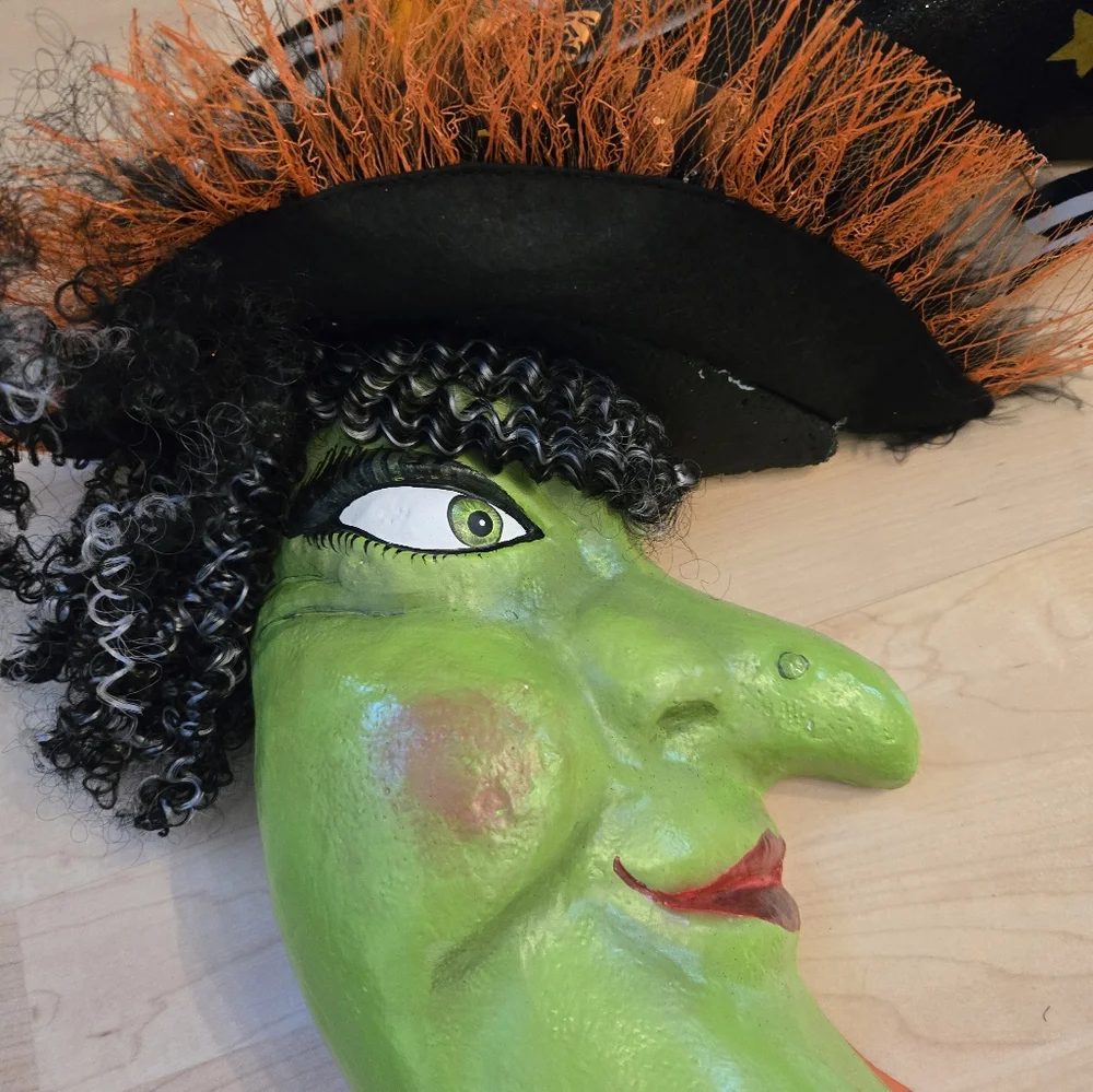 Halloween Witch 19